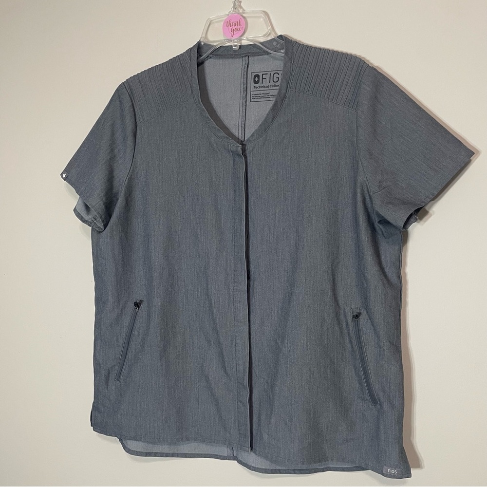 Figs Women's Charcoal Button Down Shirt~ Size Medium ~ Healthcare or Caregivers‎